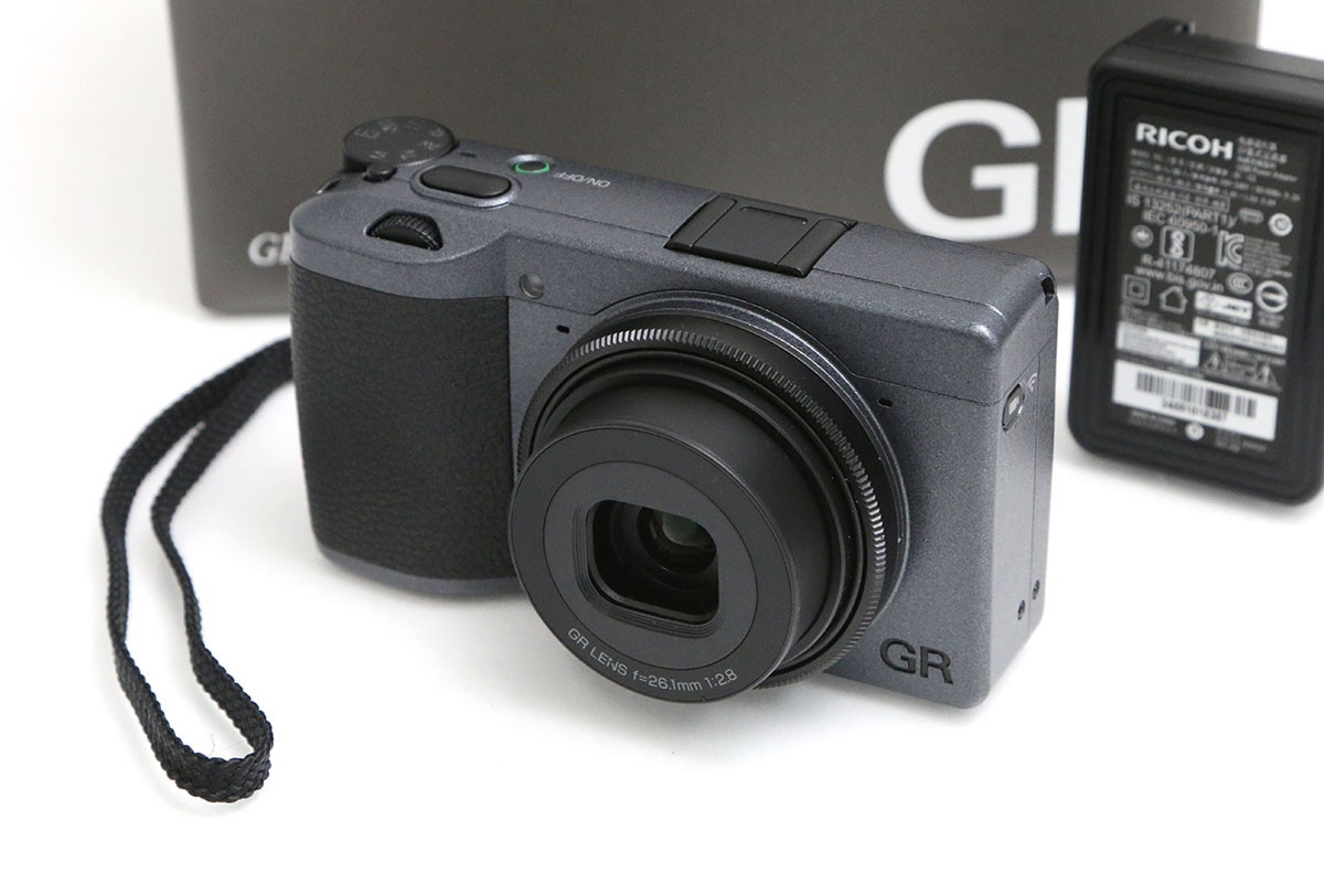 RICOH GR IIIx Urban Edition CA01-B6821-2Q4