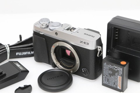 FUJIFILM&nbsp;X-E3&nbsp;ボディ&nbsp;[シルバー]&nbsp;CA01-D510-4B4B
