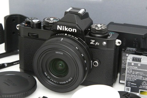 Z&nbsp;fc&nbsp;16-50&nbsp;VR&nbsp;レンズキット&nbsp;[ブラック]&nbsp;CA01-R7285-4B5