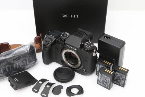 FUJIFILM X-H1 ボディ CA01-D873-2S4