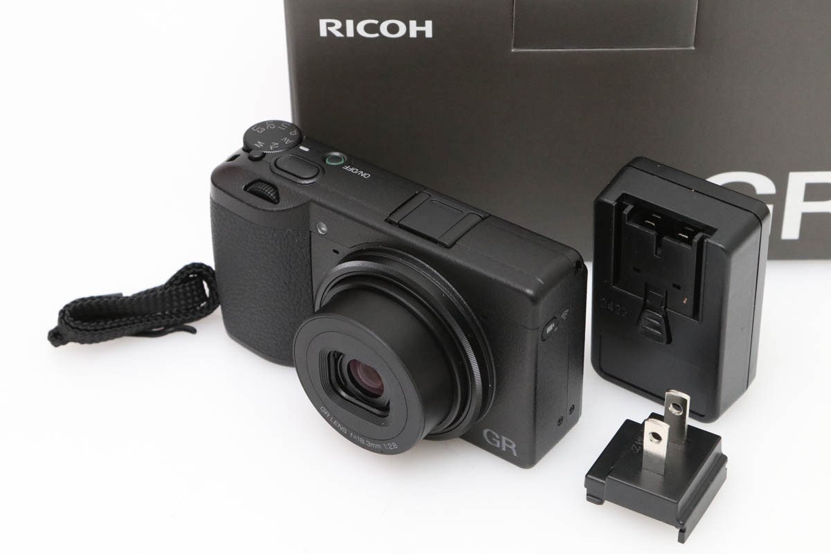 RICOH GR III CA01-R1707-2Q3-ψ | リコー | コンパクトデジタルカメラ