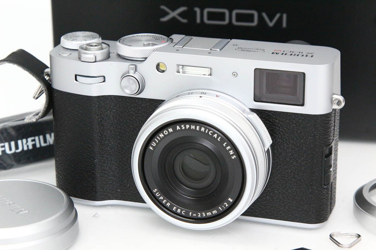 FUJIFILM X100VI 日英2言語設定モデル 中古価格比較 - 価格.com