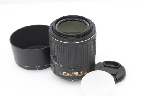 AF-S&nbsp;DX&nbsp;NIKKOR&nbsp;55-200mm&nbsp;f/4-5.6G&nbsp;ED&nbsp;VR&nbsp;II&nbsp;CA01-D1298-2M6C