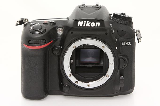 割引設定ニコンD7200 18-140 VR KIT ショット数 699枚 デジタルカメラ