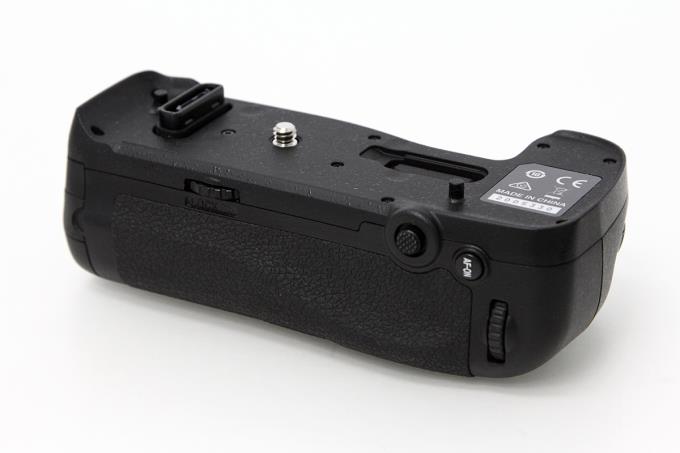 Nikon MB-D18 マルチパワーバッテリーパック ブラック 7.25 x x 4インチ - 1