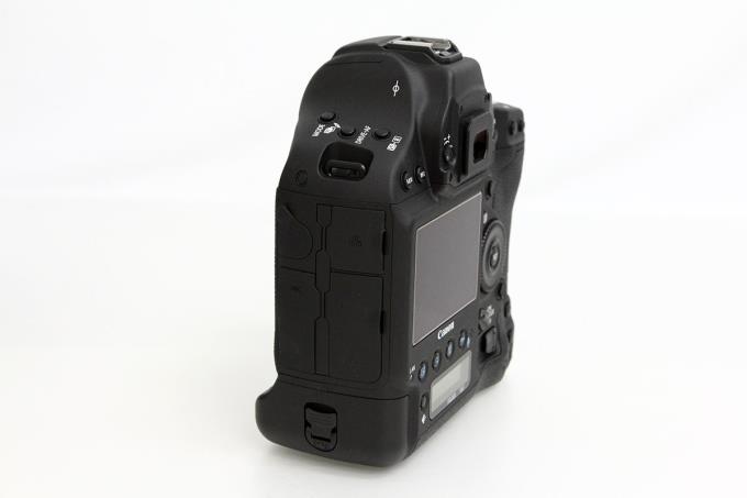 美品】Canon EOS1D Markll N シャッター回数33944?Canon - デジタルカメラ