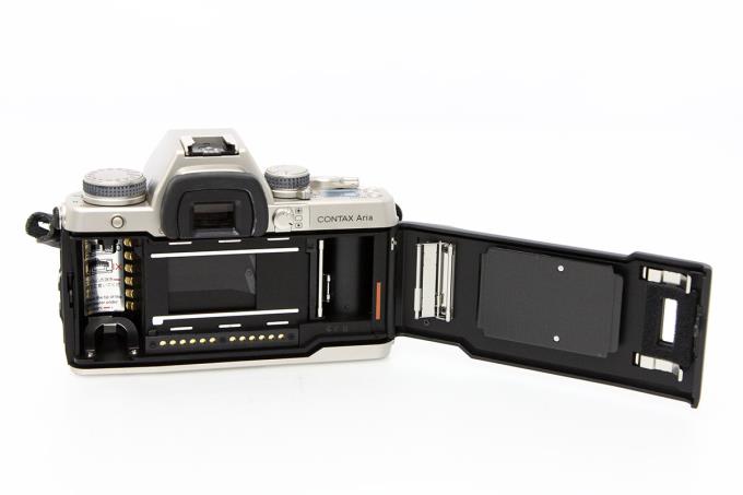 Aria 70周年モデル Tessar 45mm F2.8 フィルター・フード付き K2236-2C1 | コンタックス |  フィルム一眼レフカメラ│アールイーカメラ