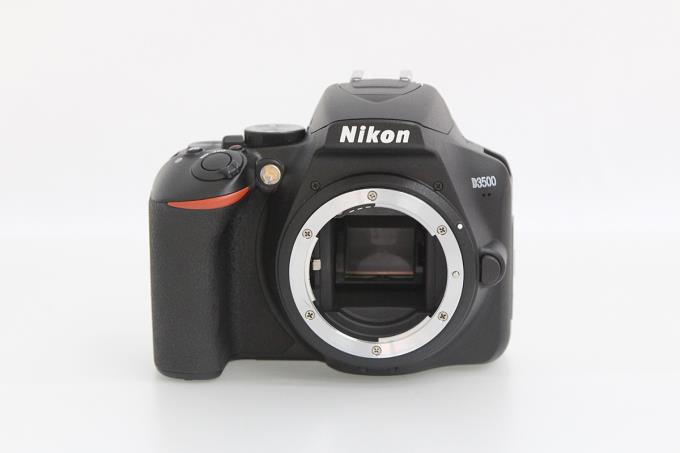 Nikon  d3500  ボディのみ