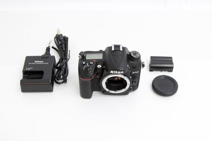 【レンズセット】Nikon D7000 保証書在り 付属品多数 美品