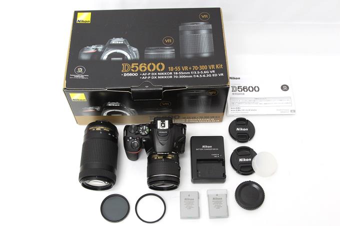 Nikon デジタル一眼レフカメラ D5600 ダブルズームキット使用ガイド付き-
