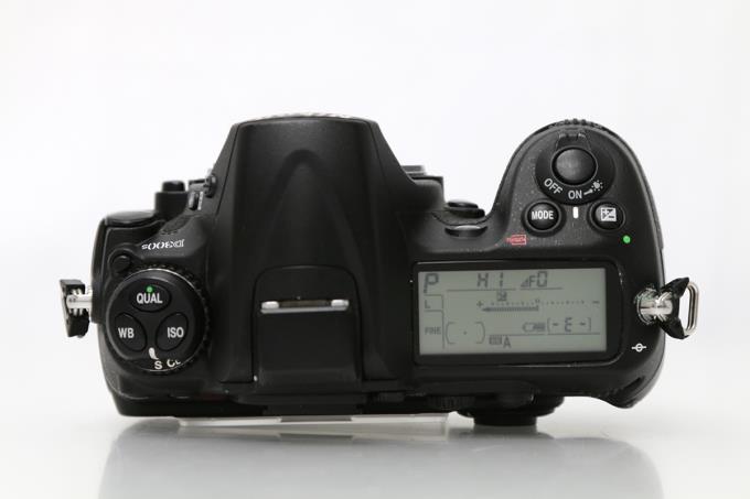 今日の超目玉】 Nikon ニコン D300S 品 ショット数 約24000 - カメラ