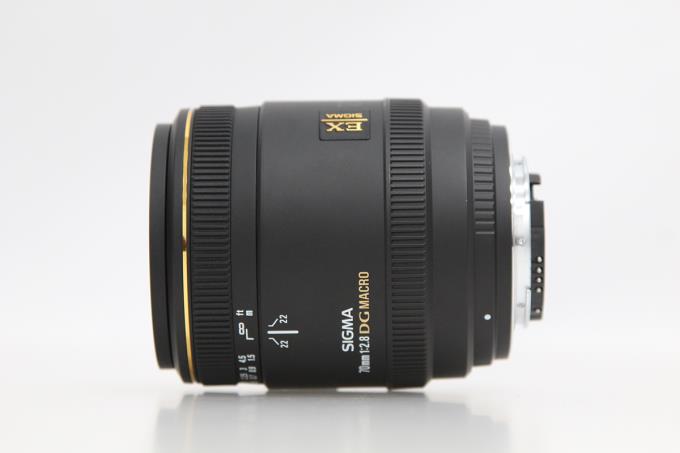 MACRO 70mm F2.8 EX DG ニコンFマウント用 E368-2N1A | シグマ | 一眼