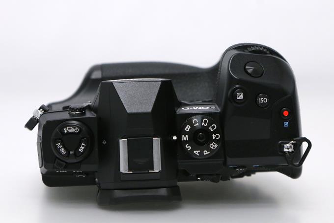 OM-D E-M1X ボディ シャッター回数 約500回以下 N019-2O3 | オリンパス