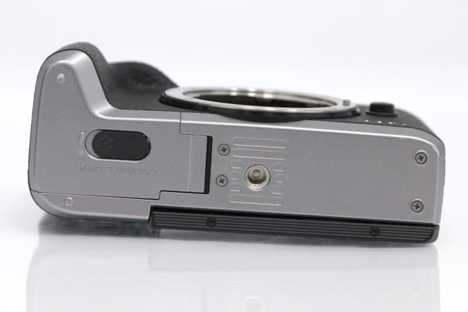 EOS M6 Mark II ボディ シルバー N047-2P2 | キヤノン | ミラーレス