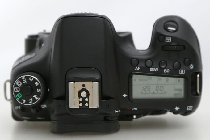 サントスピンク CANON EOS 70D ボディ ショット数約15000 | www