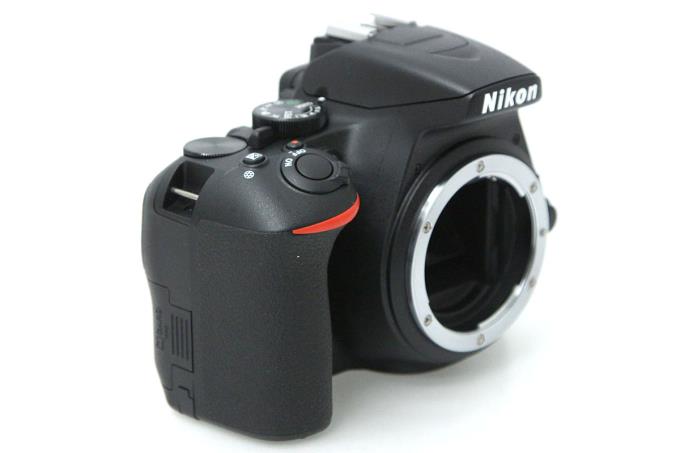 【新品未使用】ニコン D3500　一眼レフカメラ　ボディー