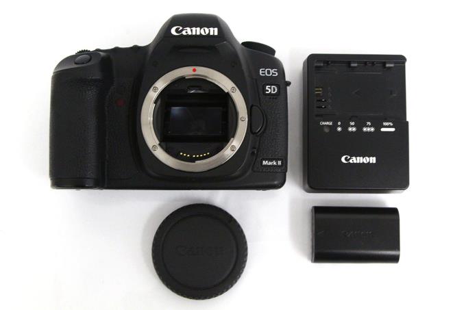 Canon製　デジタル一眼レフカメラ EOS 5D MarkII ボディ　未使用