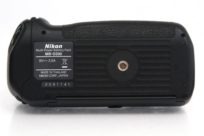 ニコンD200 バッテリー3個付 ※レンズ変更しました！