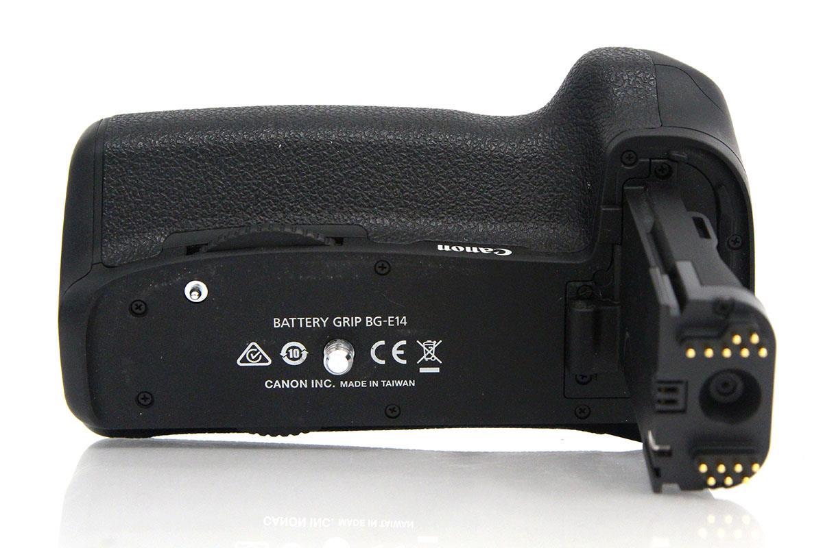 Canon EOS 80D(W) ボディとバッテリーグリップBG-E14-