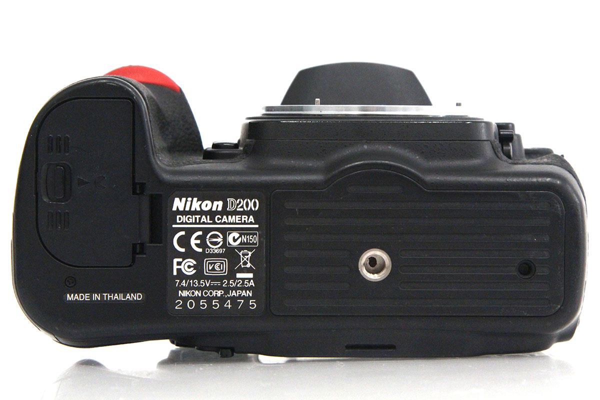 Nikon D200ボディ ショット数約6400枚 動作美品