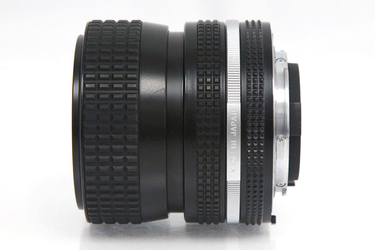 New FM2 ボディ シルバー Zoom-NIKKOR 35-70mm F3.3-4.5 レンズ