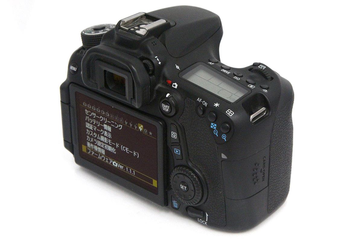 EOS 70D EF-S18-135 IS STM レンズキット シャッター回数 約5700回以下