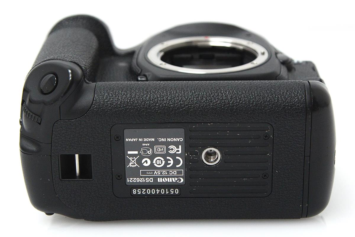 NEW通販【美品】Canon EOS 1D Mark IVマーク4　ショット数32941回 デジタルカメラ
