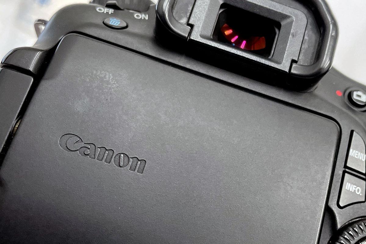 EOS 60D ボディ BG-E9 バッテリーグリップ付 γA5718-2P1A | キヤノン