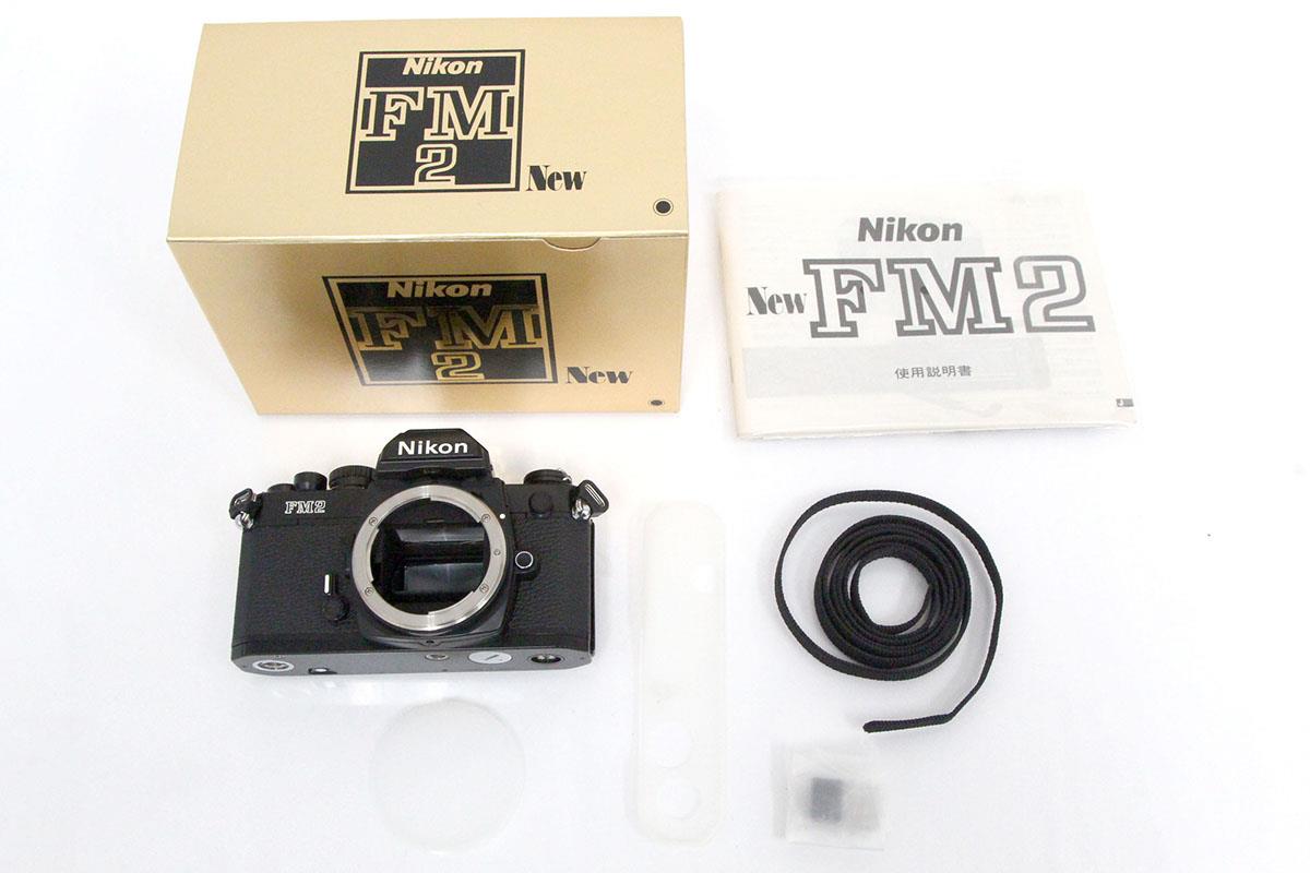 Nikon ニコン New FM2 ブラック ストラップ付 - フィルムカメラ