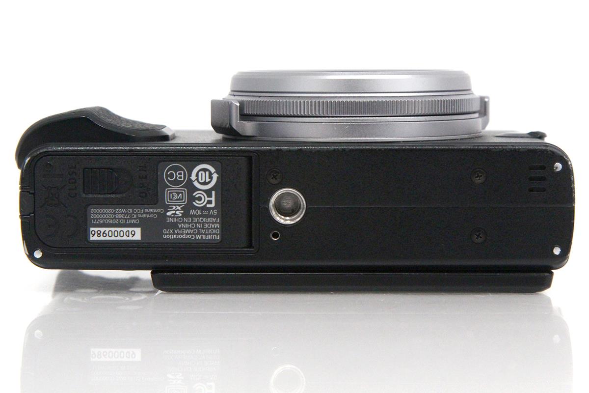 X70 シルバー γA6316-2Q1B | 富士フイルム | コンパクトデジタルカメラ ...