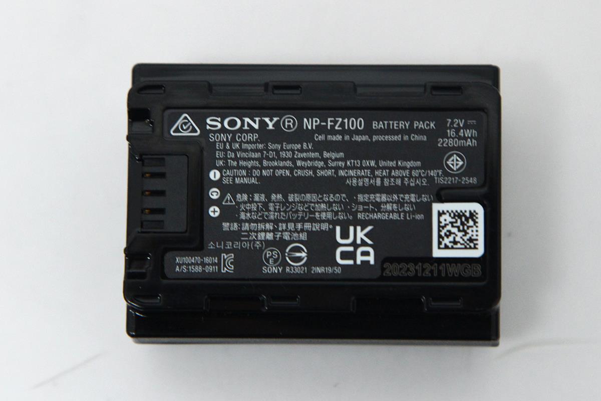 美品　SONY α6700 ILCE-6700 ボディ ブラック 新品)SONY (ソニー) α6700 ボディ ILCE-6700（商品ID