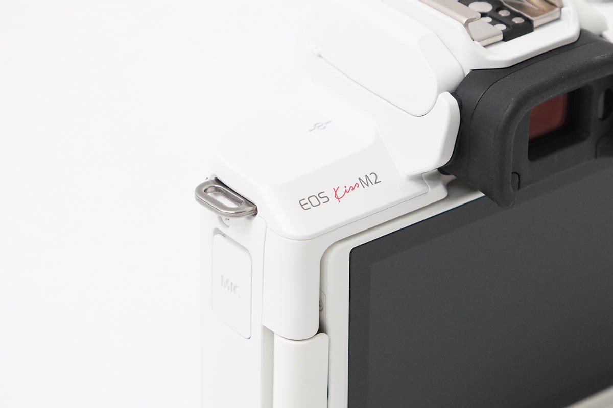 EOS Kiss M2 ボディ [ホワイト] CA01-M4665-2P2A | キヤノン