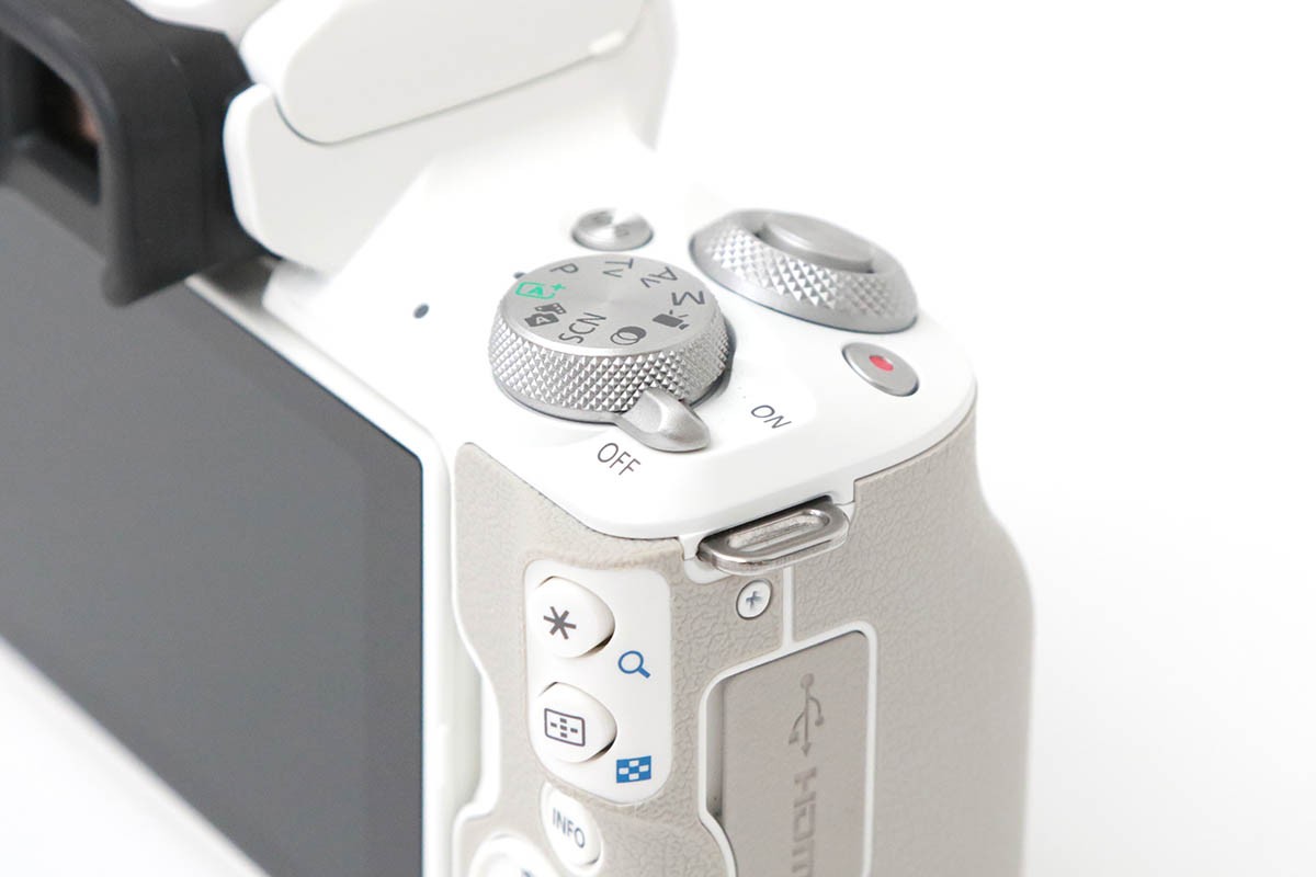 ★美品★Canon EOS M2 ボディ ホワイト 白 純正ケース 楽天市場】キヤノン EOS Kiss M2 ボディ ホワイト ミラーレス