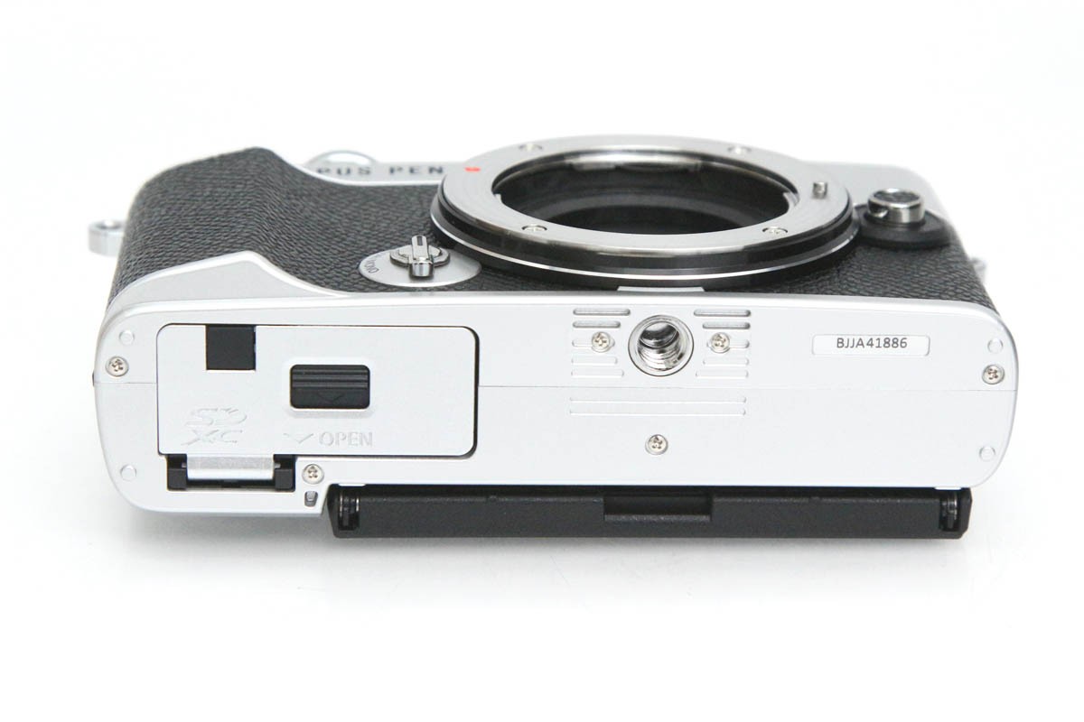 新品 オリンパス PEN E-P7 シルバー ボディ 1年保証 新品)OLYMPUS (オリンパス) PEN E-P7 ボディ シルバー（商品ID