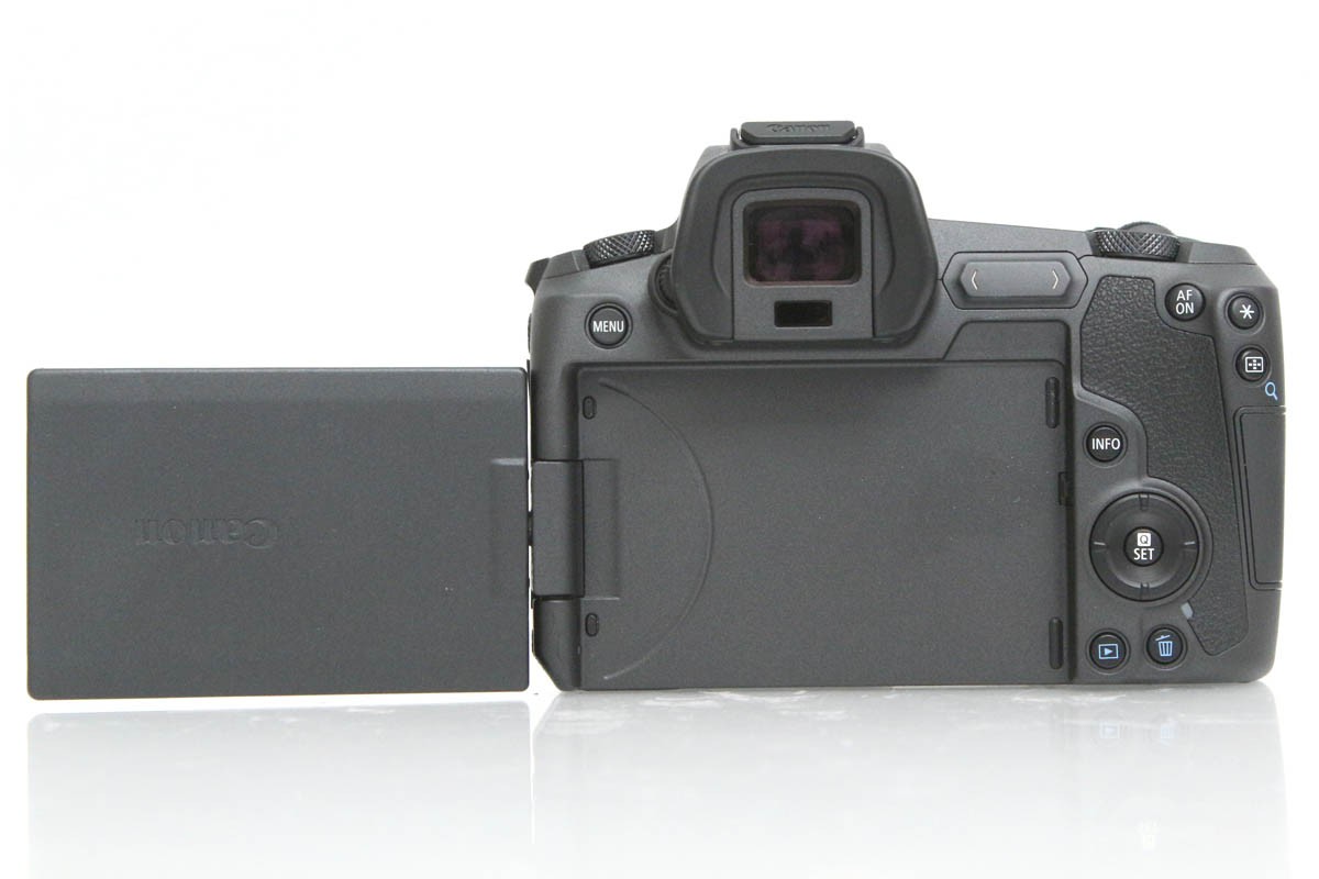 Canon EOS R (ボディーのみ・付属品全部あり・出動１回)