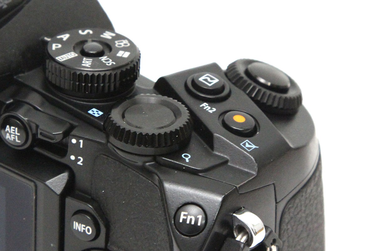 OLYMPUS OM-D E-M1 ボディ[ブラック]（バッテリーグリップHLD-7付き