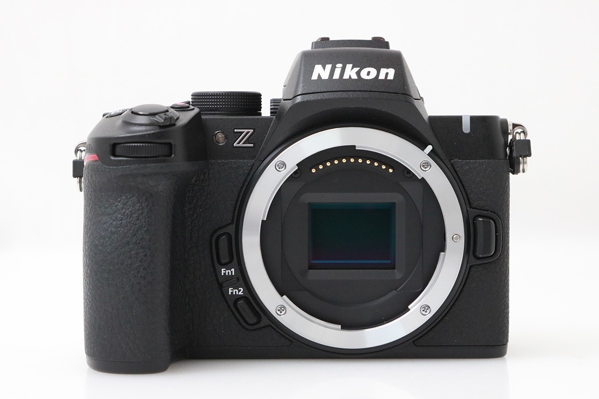 中古】 【良品】 ニコン Z6 ボディ 良品】Nikon Z6 ボディ フルサイズ