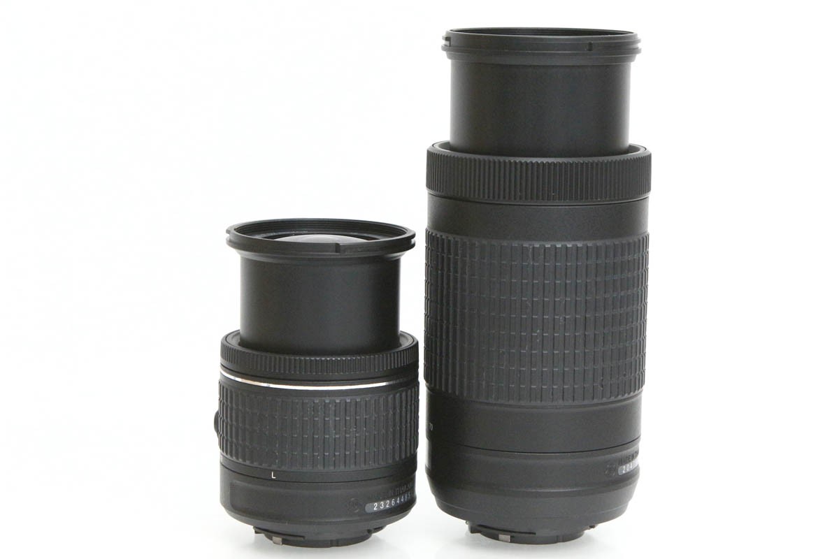 D5600 ダブルズームキット（純正予備バッテリー付き・センサー清掃済み