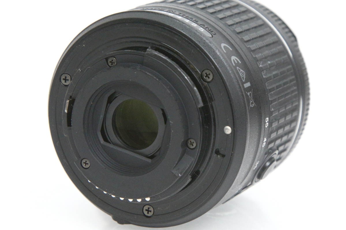 D5600 ダブルズームキット（純正予備バッテリー付き・センサー清掃済み