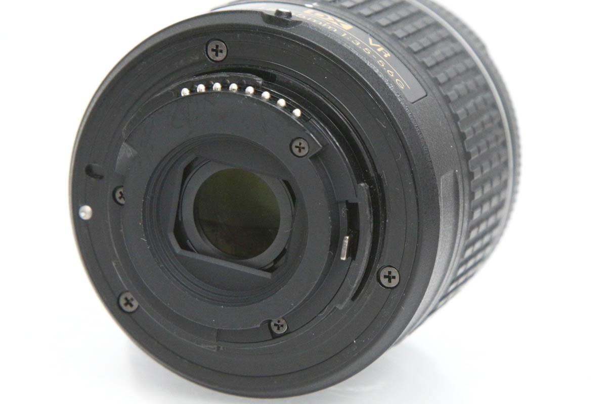 【美品】NiconD5600ダブルズームレンズ・単焦点レンズ・予備バッテリー付 D5600 ダブルズームキット（純正予備バッテリー付き・センサー清掃済み