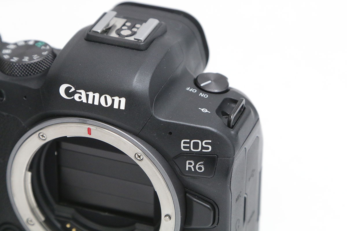 EOS R6 ボディ（純正予備バッテリー付属） CA01-B4798-2S5 | キヤノン