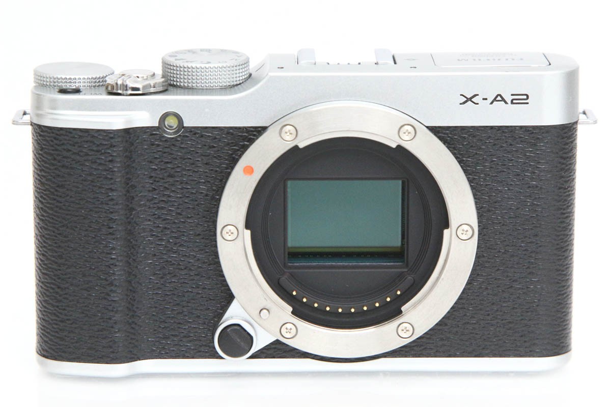 FUJIFILM X-A2 レンズキット [シルバー]（センサー清掃済み） CA01