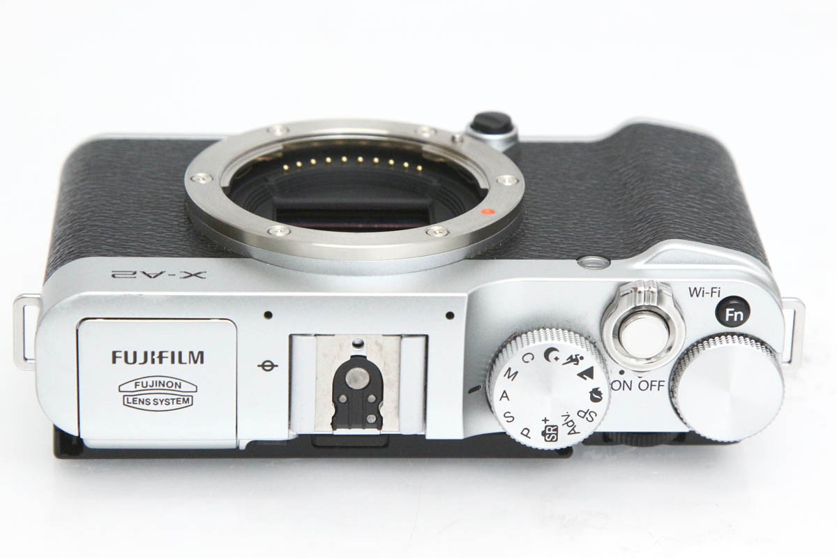FUJIFILM X-A2 レンズキット [シルバー]（センサー清掃済み） CA01