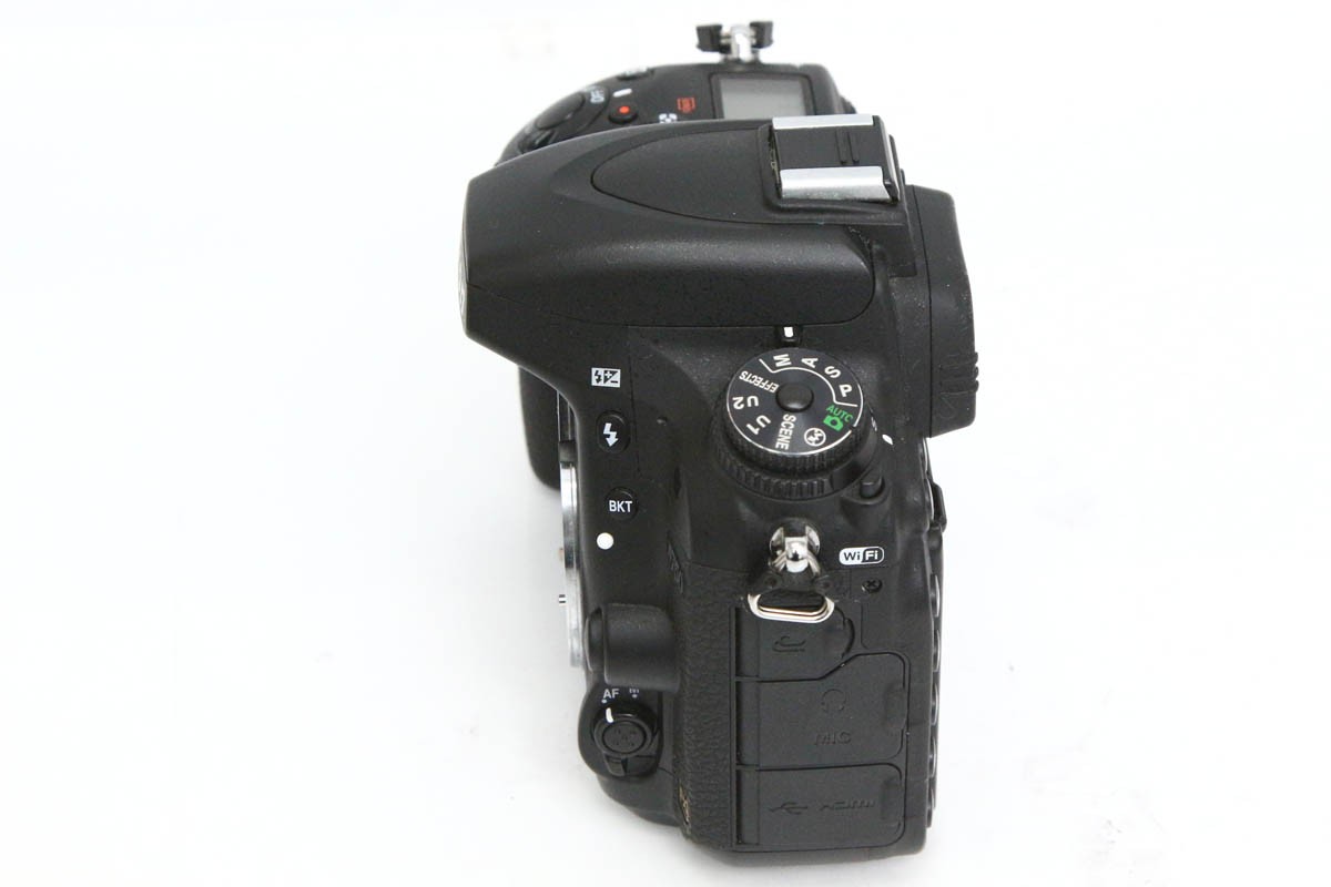 D750 ボディ（純正予備バッテリー付き） CA01-R4910-3V1C | ニコン