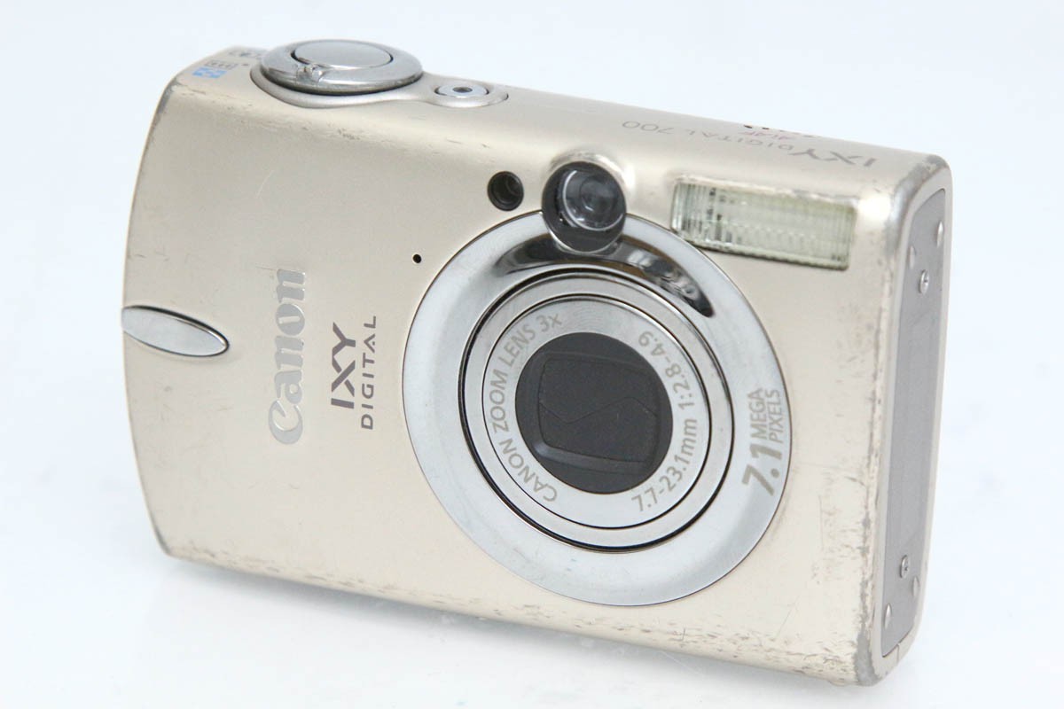 IXY DIGITAL 700 サテンベージュ CA01-R5070-2P2A | キヤノン 