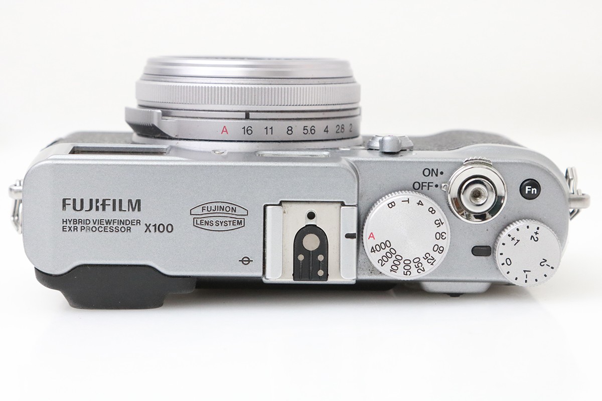 FinePix X100 CA01-M6589-2Q1A