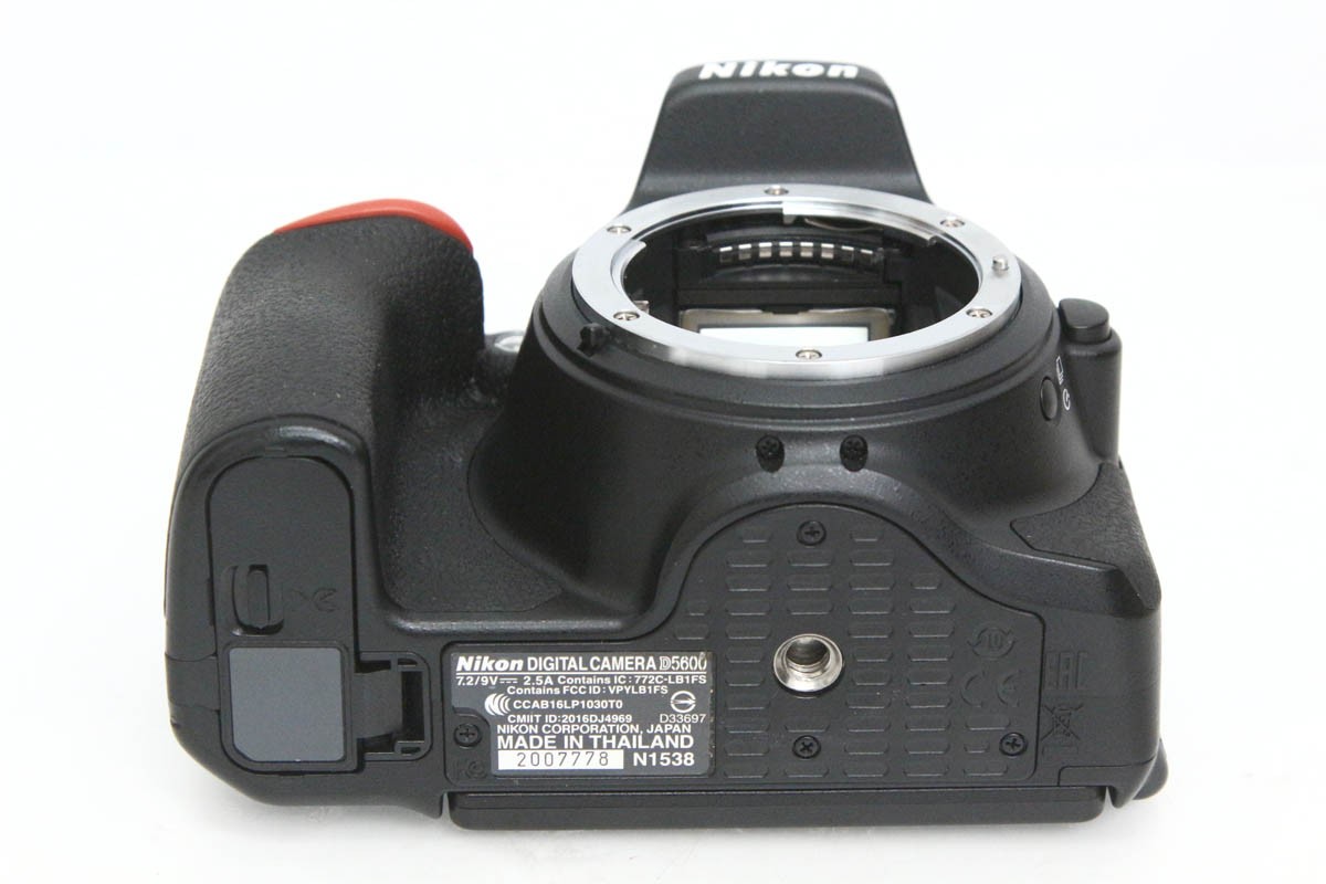 D5600 �{�f�B�i�Z���T�[���|�ς݁j CA01-R2107-2Q5