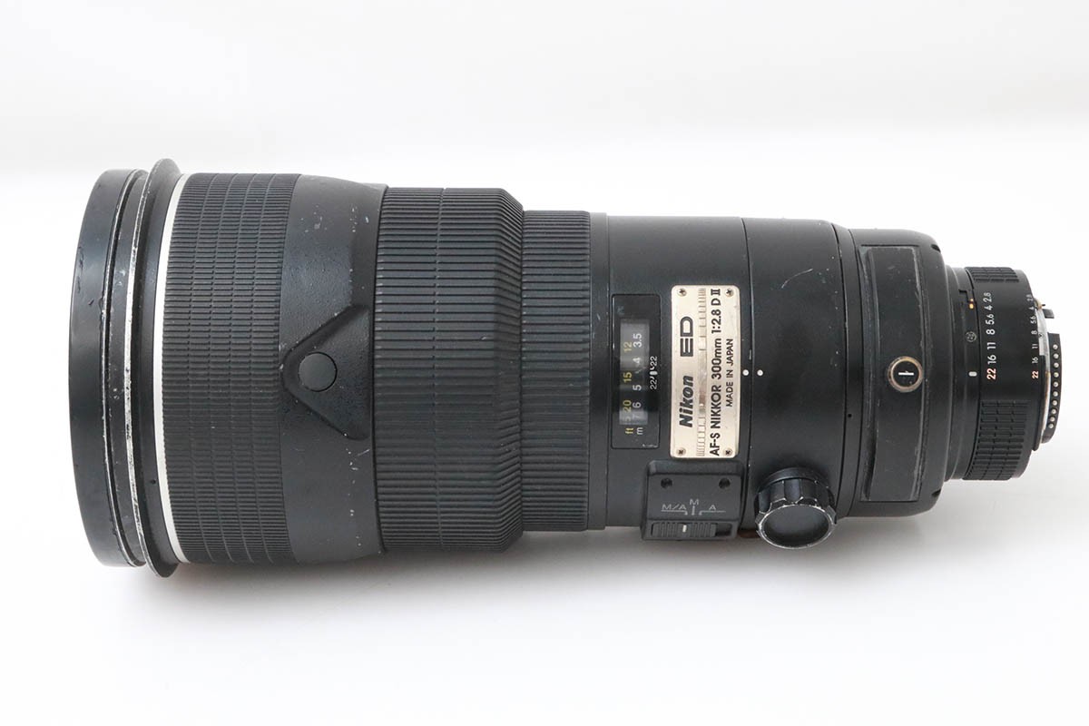 AI AF-S Nikkor ED 300mm F2.8D II (IF) (�u���b�N) CA01-M7238-3T1A