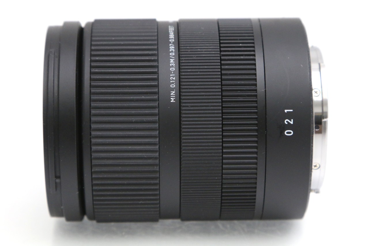 18-50mm F2.8 DC DN [�\�j�[E�p] CA01-B2090-2B3