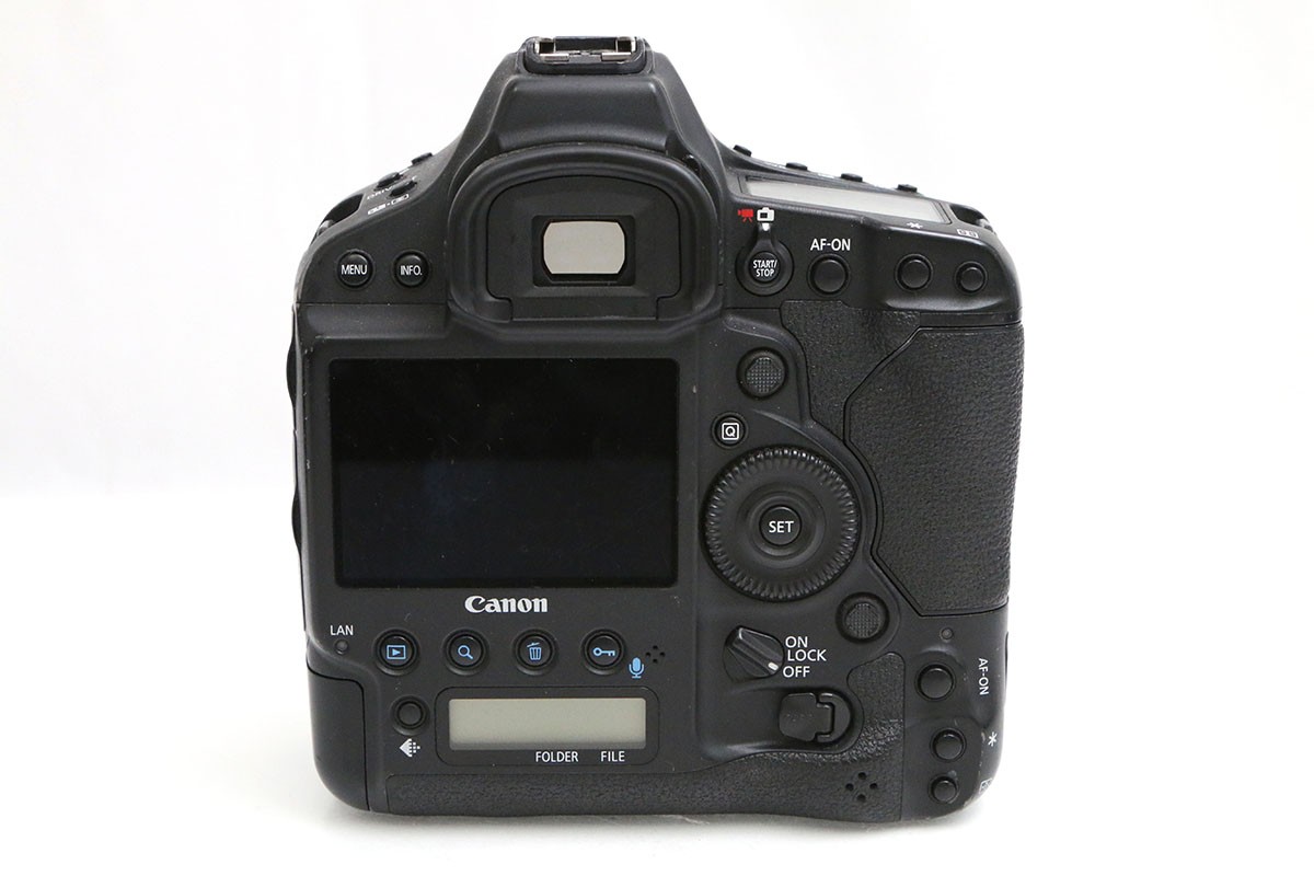 EOS-1D X Mark II �{�f�B CA01-B6746-3W2A